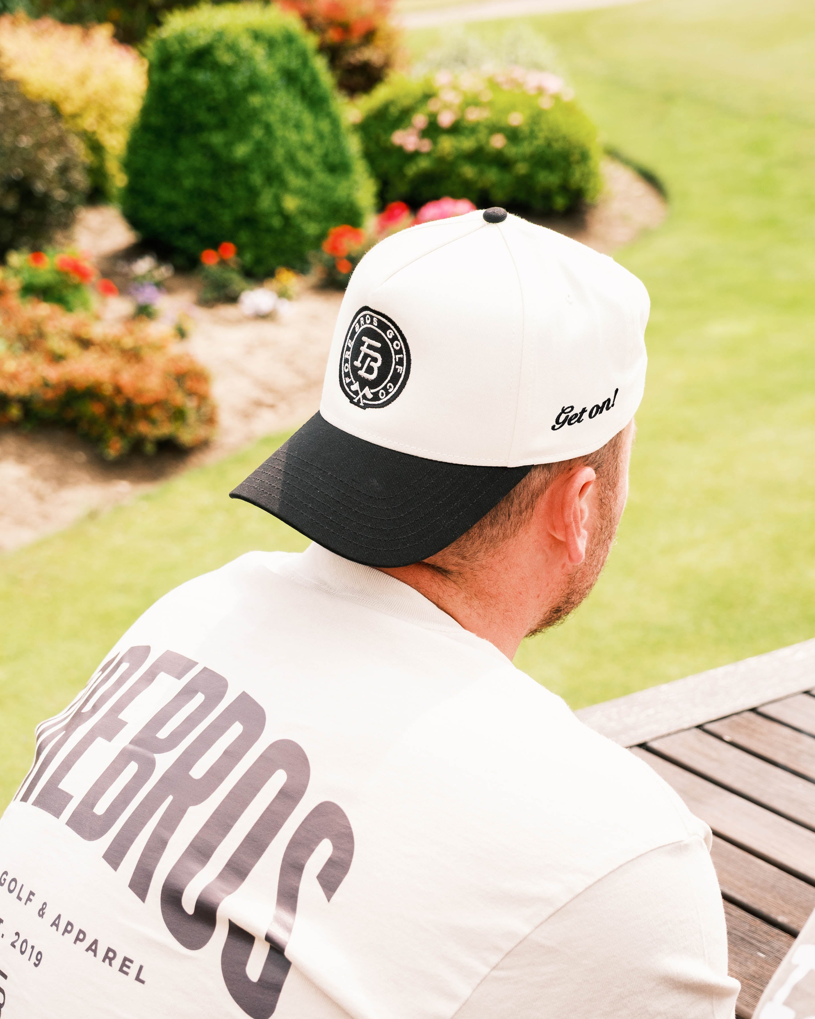 Crest Cap 'White/Faded Black'